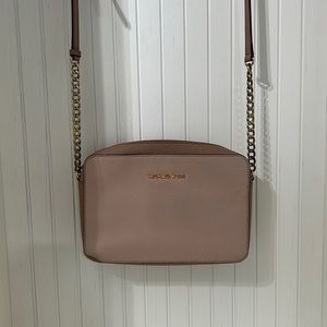Michael Kors light pink crossbody